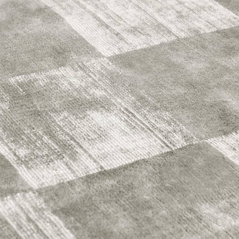 Villa by Classic Home Berlin Handwoven Checkered Area Rug