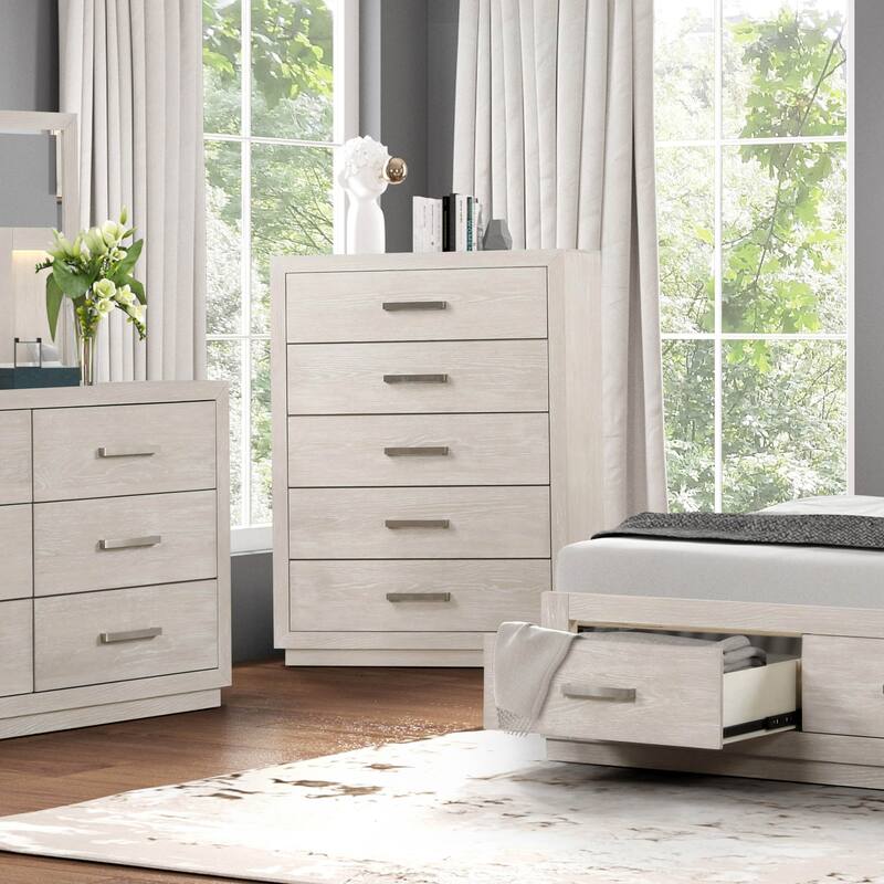 Furniture of America Argentil Light Grey Solid Wood 5-Drawer Chest - Light Grey