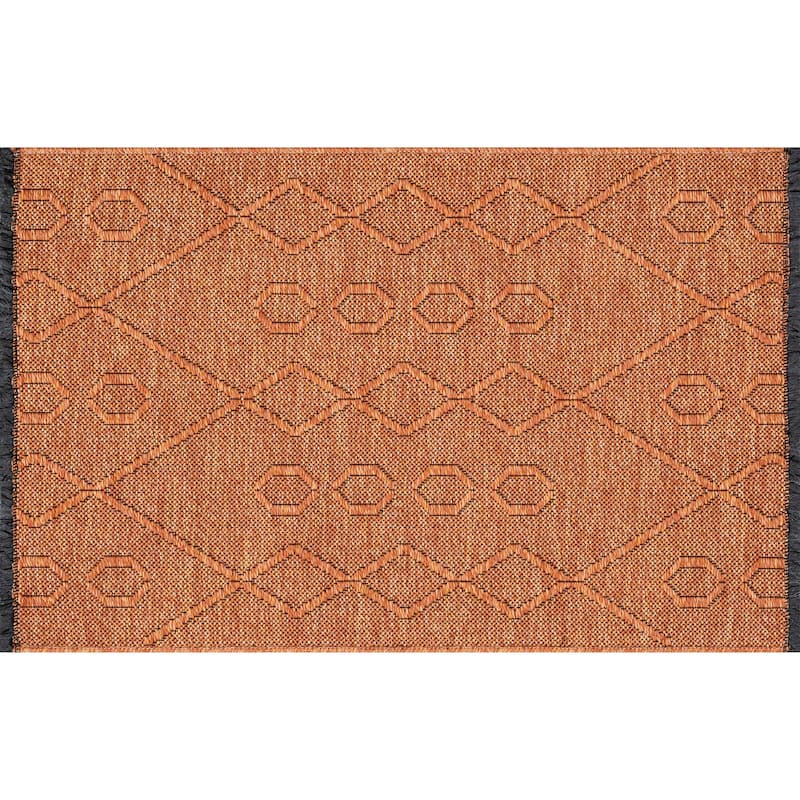 Alameda Solid Color Geometric Machine Washable Indoor Area Rug