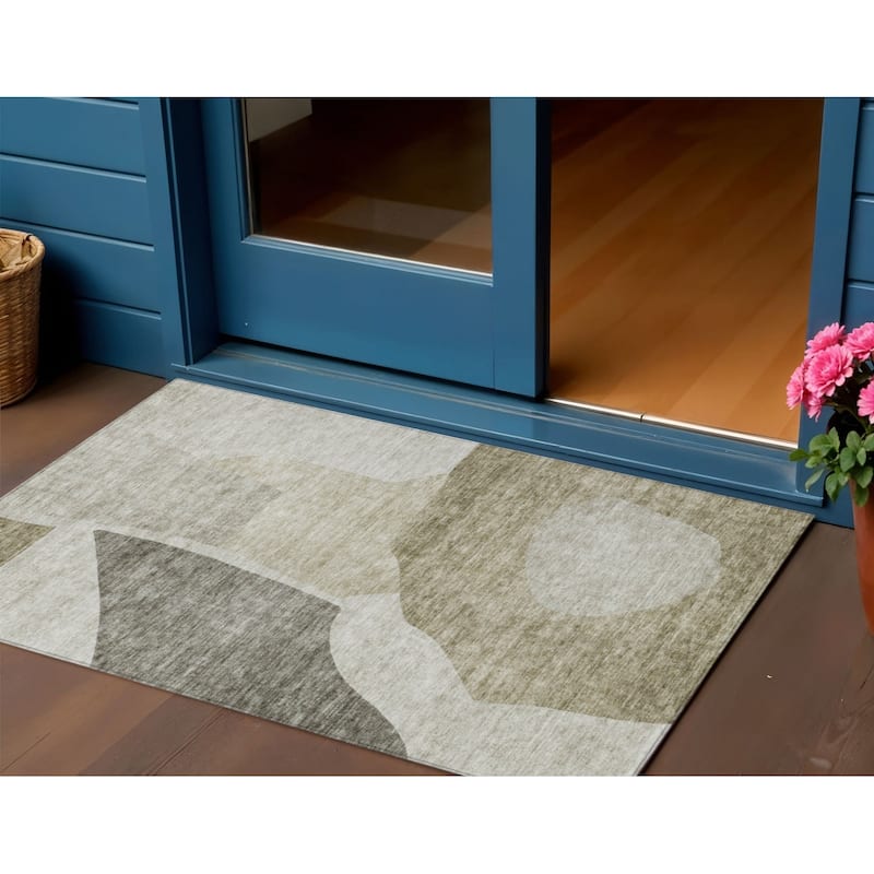 HomeRoots Abstract Transitional Rectangle Outdoor Rug - 3' x 5'