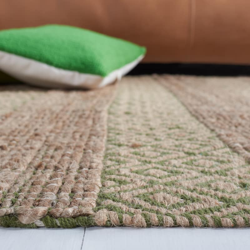SAFAVIEH Handmade Natural Fiber Jalynn Geometric Seagrass Rug