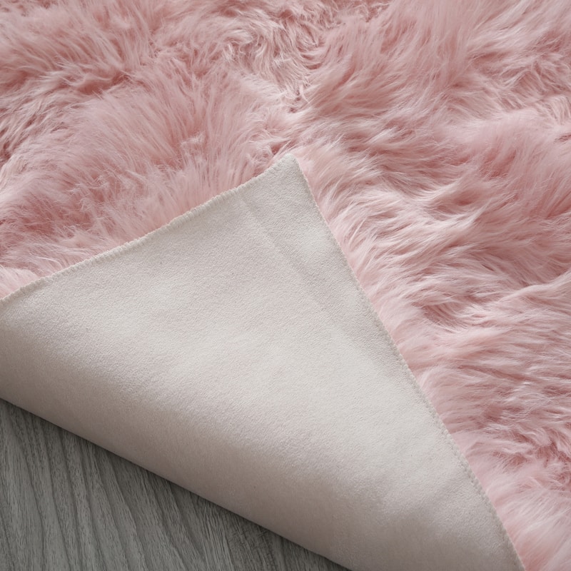 60 in L Ultra Soft Fluffy Faux Fur Sheepskin Area Rug - 3'6"
