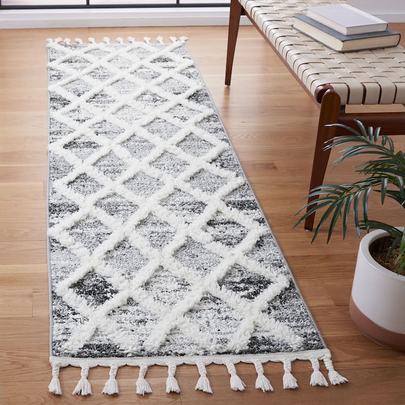 SAFAVIEH Moroccan Tassel Shag Facunda 2-inch Thick Rug - 2'3" x 8' Runner - Grey/Ivory
