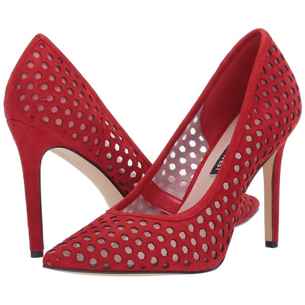 nine west kremi red