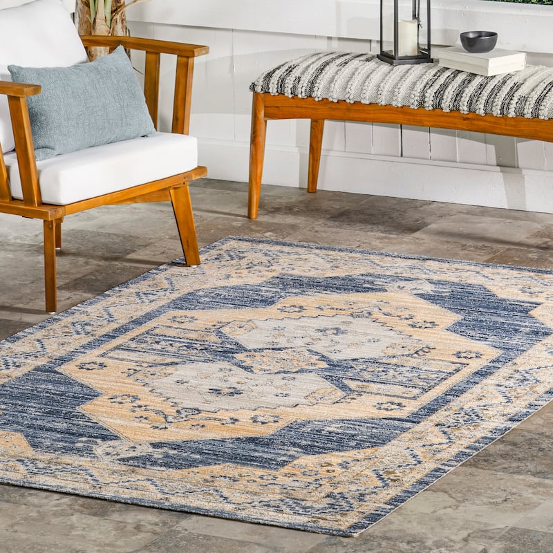 Nuloom Zazie Traditional Machine Washable Indoor/Outdoor Area Rug