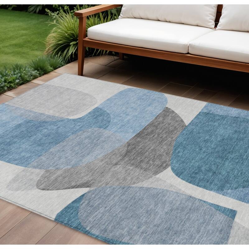 HomeRoots Abstract Transitional Rectangle Outdoor Rug - 10' X 14'