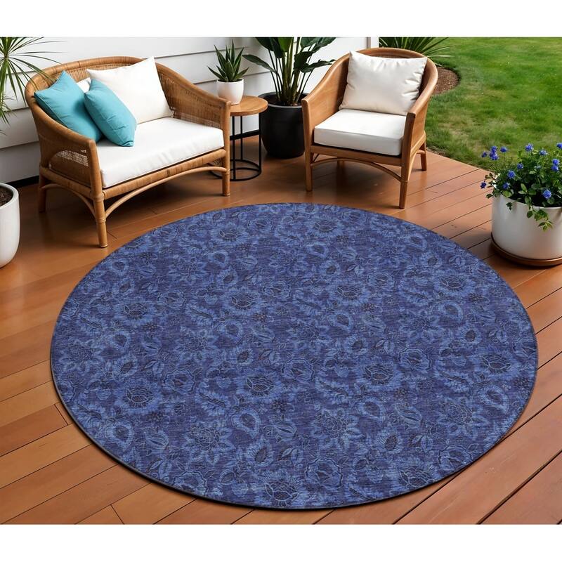 HomeRoots Floral Transitional Rectangle Outdoor Rug - 8' Round