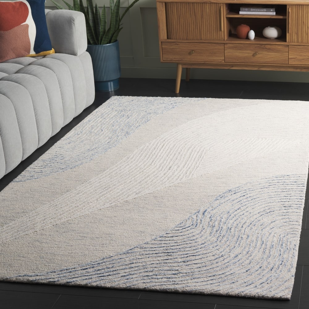 SAFAVIEH Handmade Pine Nevjana Modern Wool Rug