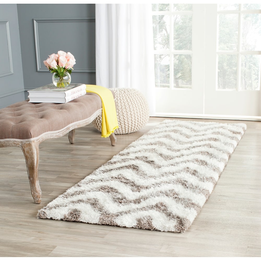 SAFAVIEH Handmade Barcelona Shag Rayya Polyester Rug