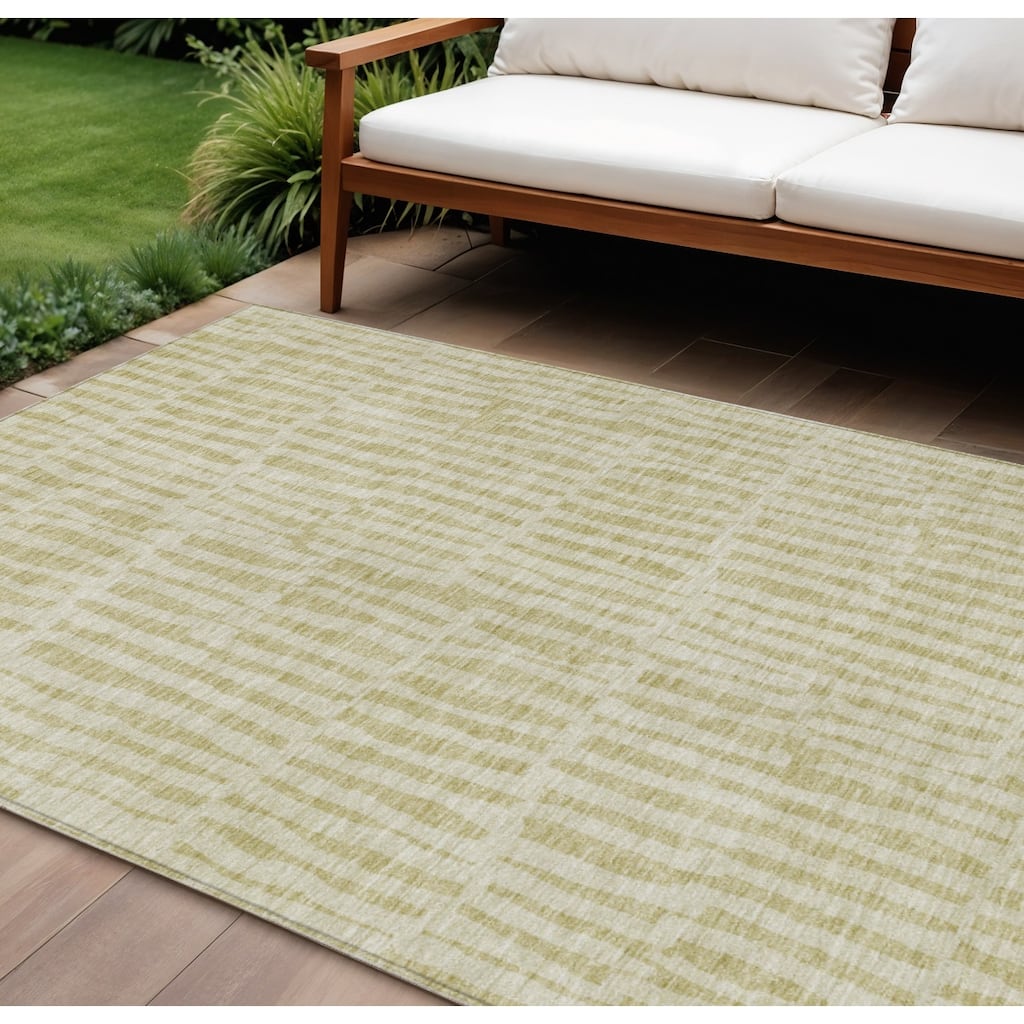 HomeRoots Striped Transitional Rectangle Outdoor Rug