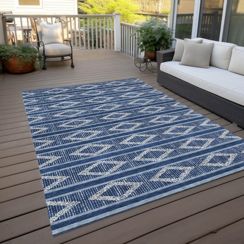Machine Washable Indoor/ Outdoor Diamond Stripe Chantille Rug