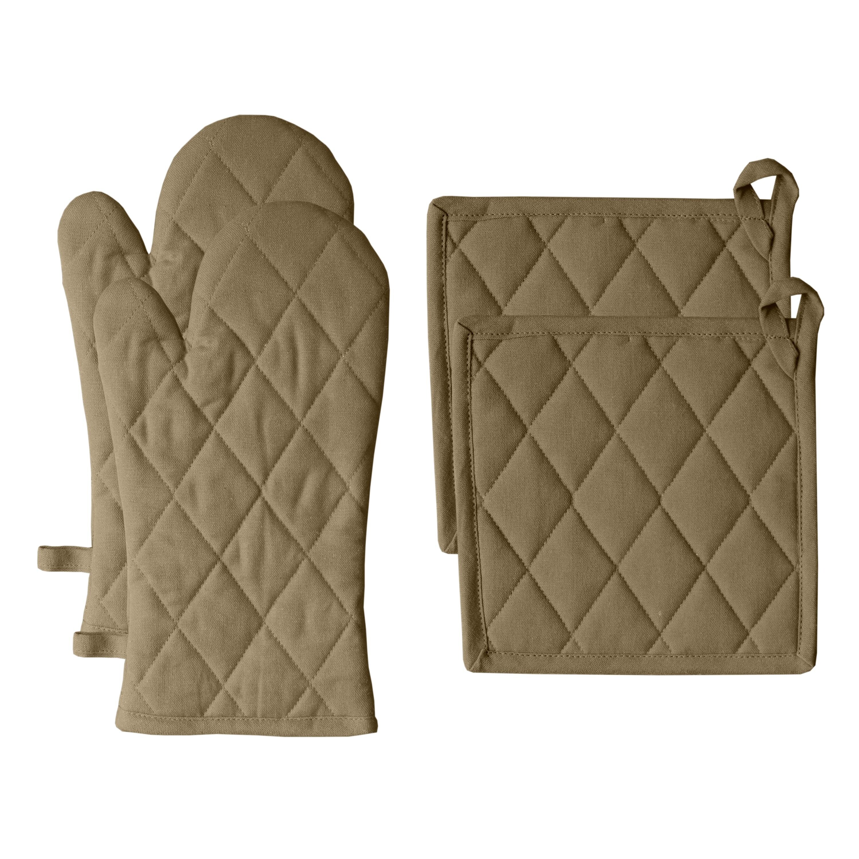 https://ak1.ostkcdn.com/images/products/is/images/direct/00d200e48f3307310cd62fd4bc2df376234727be/Fabstyles-Solo-Waffle-Cotton-Oven-Mitt-%26-Pot-Holder-Set-of-4.jpg