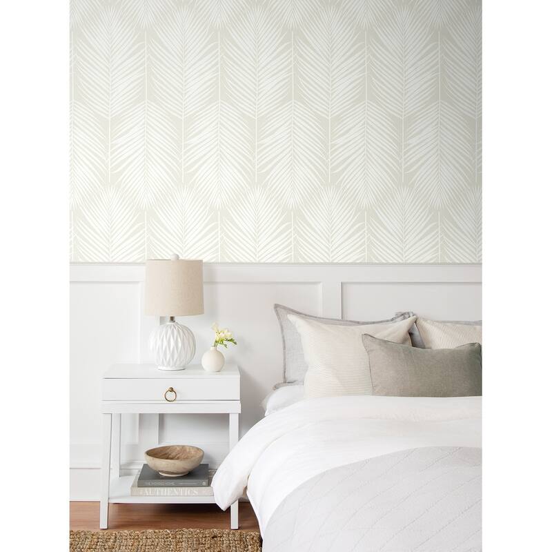 Seabrook Designs Palm Silhouette Prepasted Wallpaper