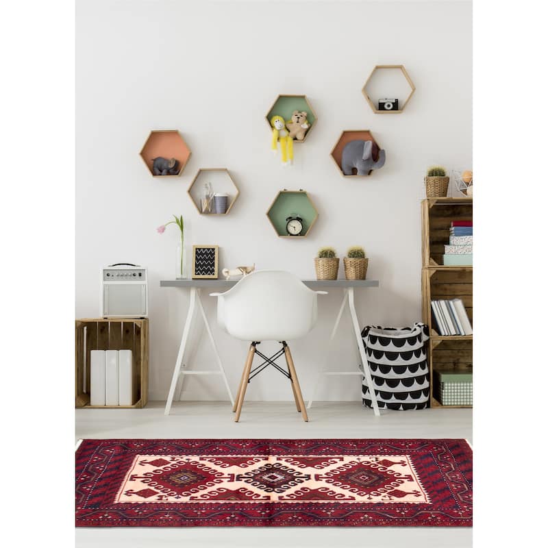 ECARPETGALLERY Hand-knotted Royal Baluch Ivory, Red Wool Rug - 3'2 x 5'10