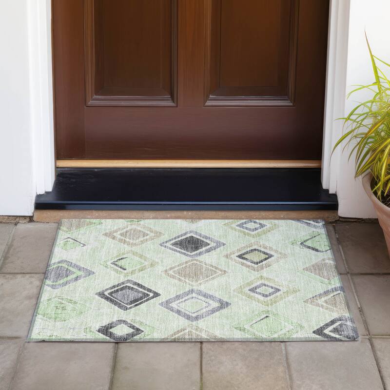 Machine Washable Indoor/Outdoor Diamond Contemporary Chantille Rug - Aloe - 1'8" x 2'6"
