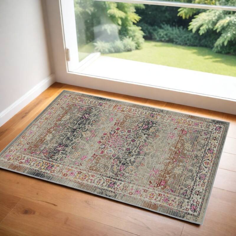 HomeRoots Floral Transitional Rectangle Area Rug - 48.00 in. x 24.00 in.  x 0.50 in.