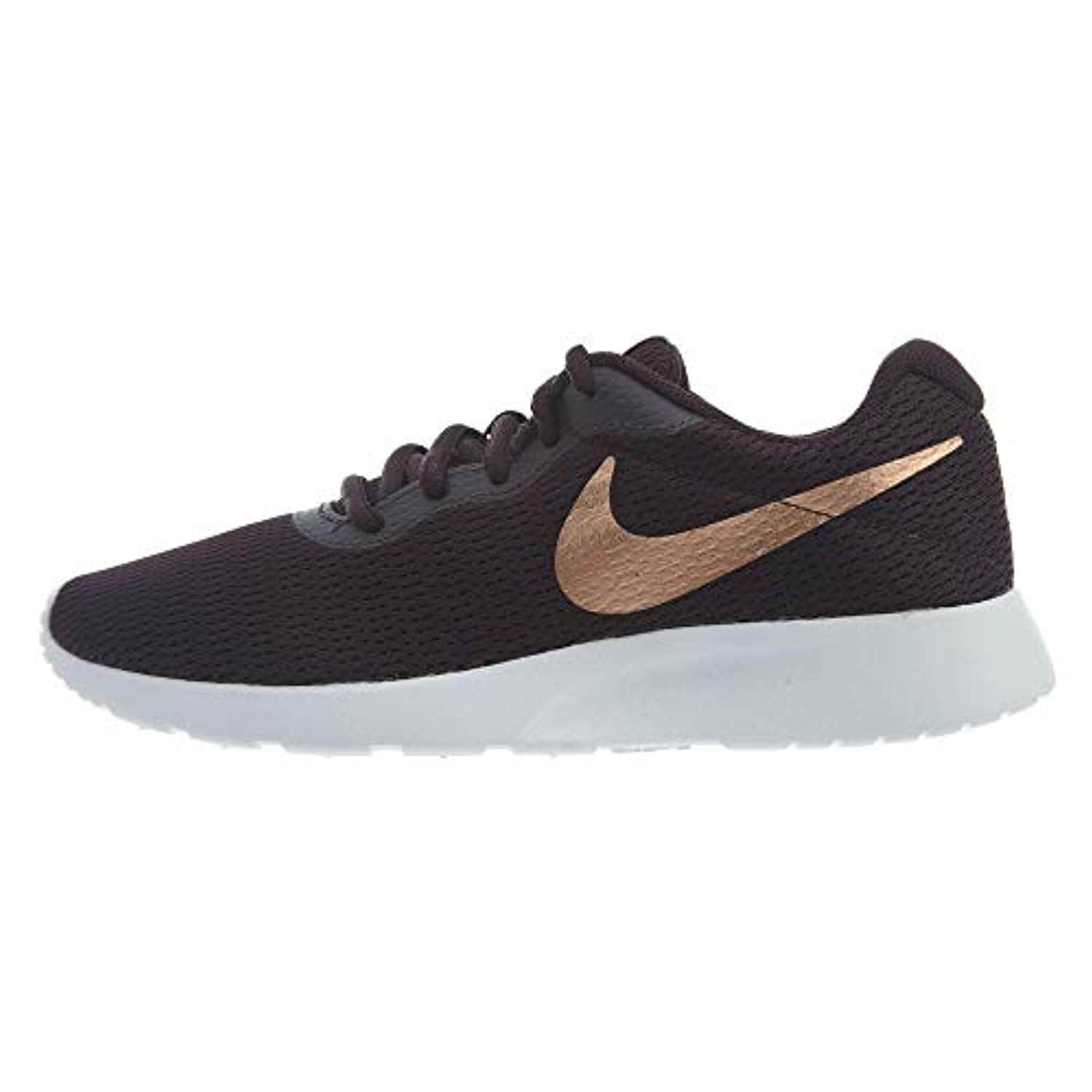 nike tanjun women's athletic shoes black red bronze