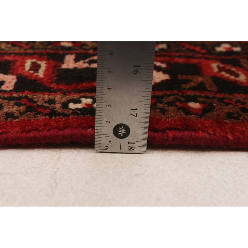 Andelz Red Rug 4'4" x 7'2" - 4'4 x 7'2