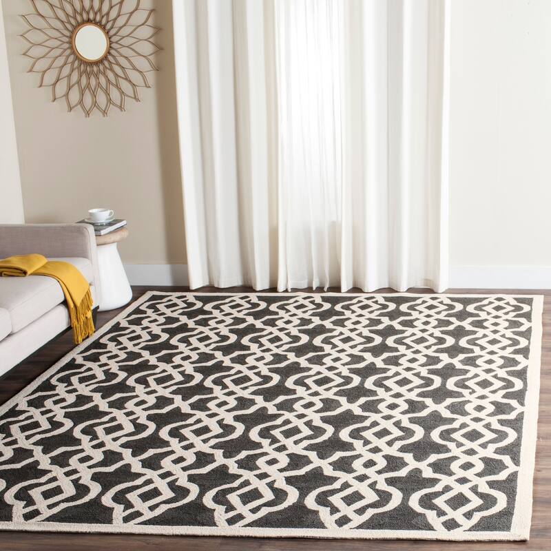 SAFAVIEH Handmade Four Seasons Nahlah Floral Rug - 8' x 10' - Anthracite/Ivory