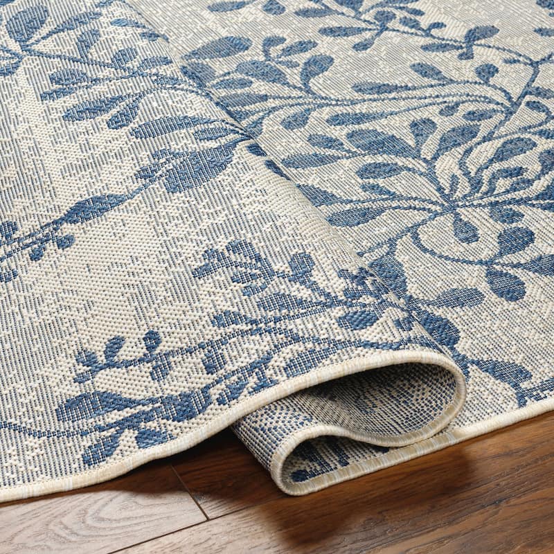 Livabliss Ravello Shabby Chic Floral Indoor/ Outdoor Area Rug