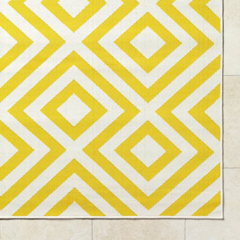 Livabliss Alvise Transitional Geometric Indoor/ Outdoor Area Rug
