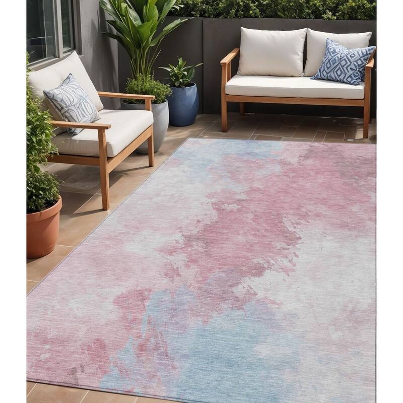 HomeRoots Abstract Transitional Rectangle Outdoor Rug - 5' X 8'