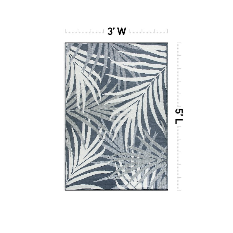 World Rug Gallery Toprical Leaves Coastal Reversible Recycled Plastic Outdoor Rugs