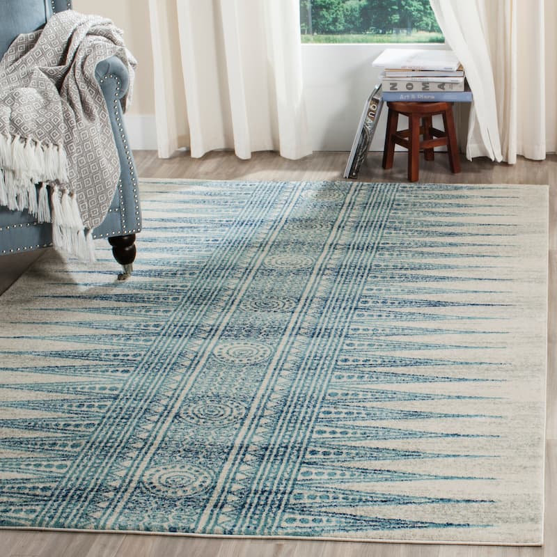 SAFAVIEH Evoke Cecylia Vintage Boho Rug - 6'7" x 9' - Ivory/Turquoise