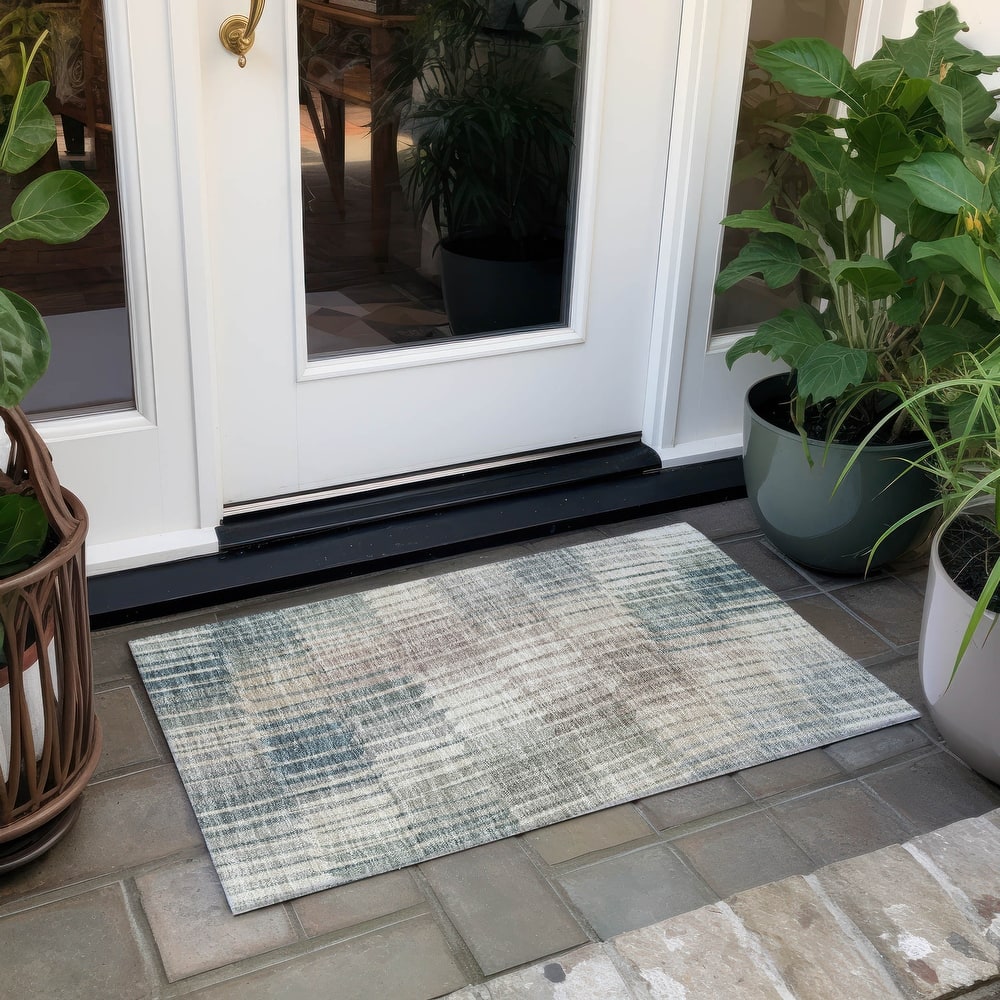 Machine Washable Indoor/ Outdoor Casual Stripe Chantille Rug