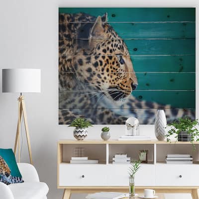 Designart 'Vigilant Leopard Close Up View' African Print on Natural Pine Wood - White