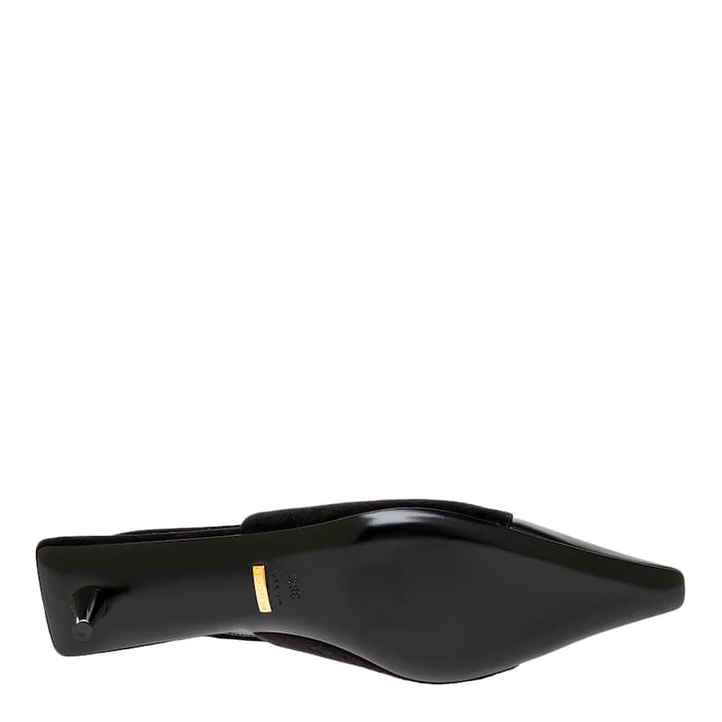 Gucci Pump with Tiger Head