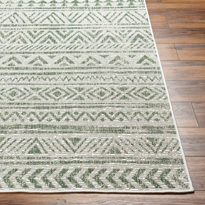 Livabliss Fortuna Traditional Medallion Area Rug