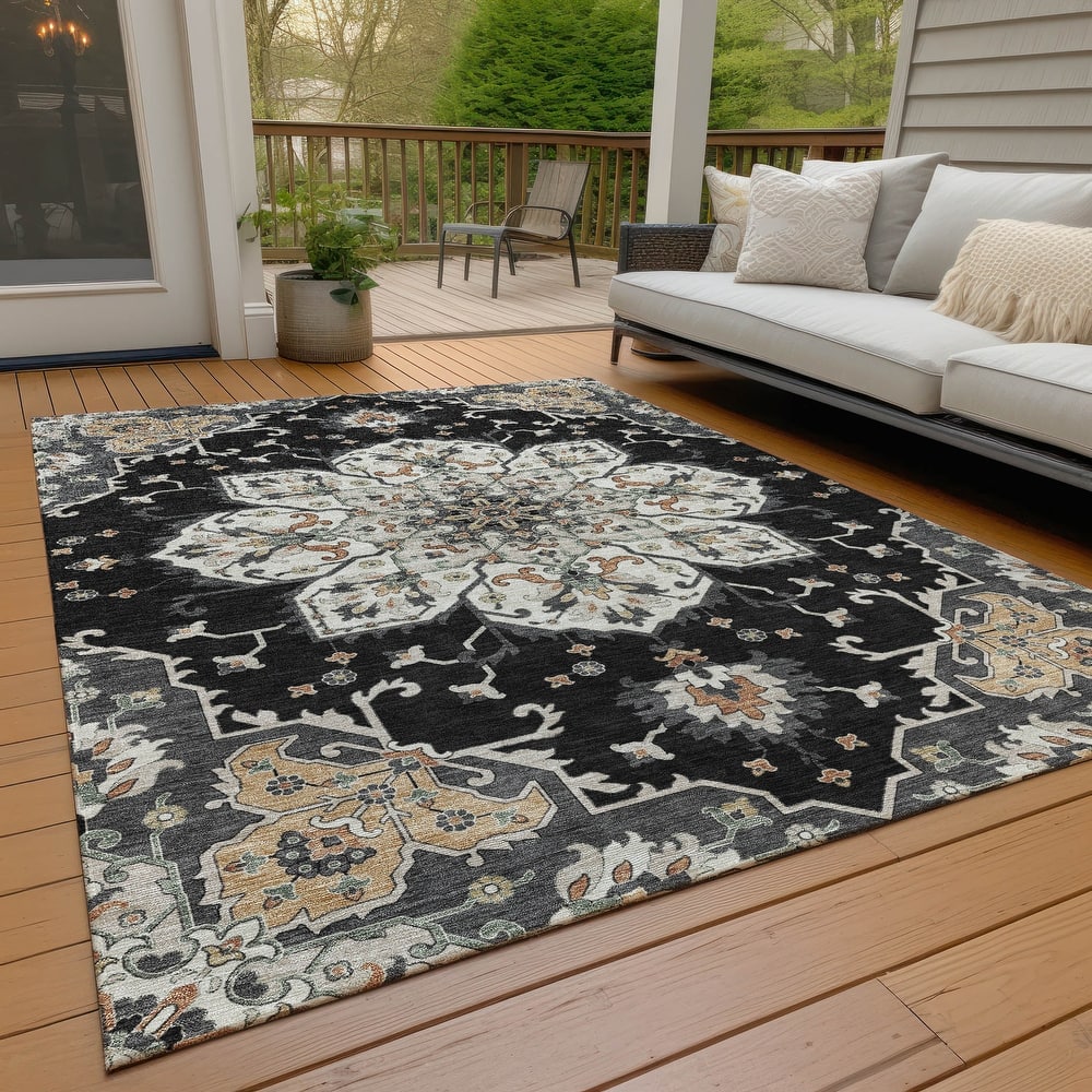 Machine Washable Indoor/Outdoor Traditional Heriz Chantille Rug