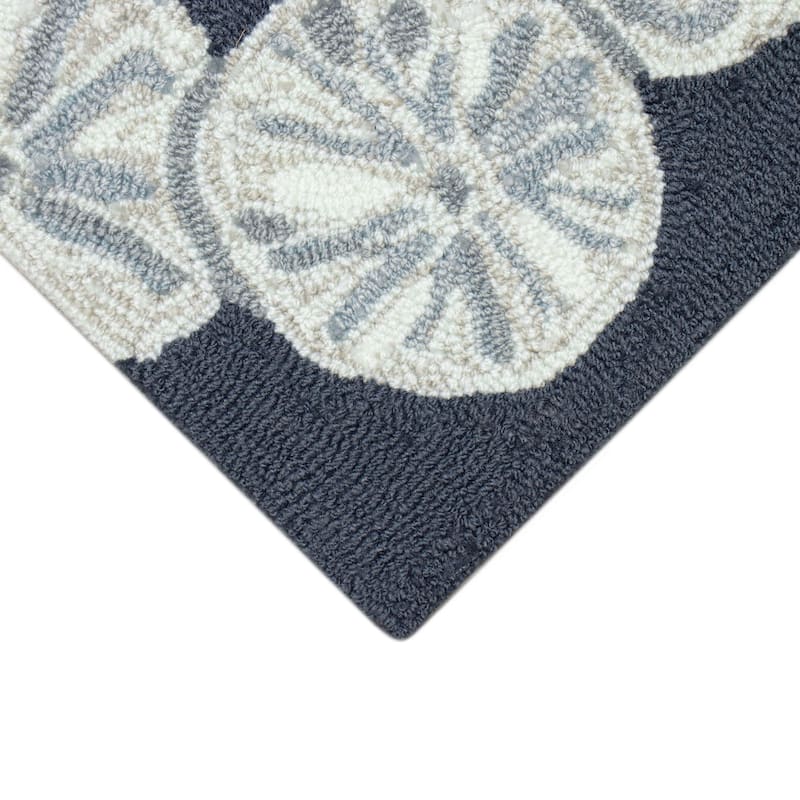 Liora Manne Capri Sea Biscuit Indoor/Outdoor Area Rug Seafoam 1'8" x 2'6"