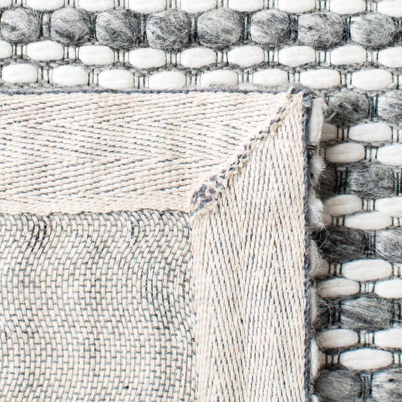 SAFAVIEH Marbella Liadain Wool Rug