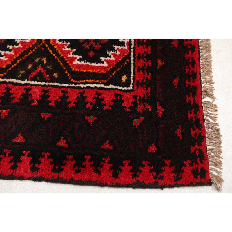 ECARPETGALLERY Hand-knotted Baluch Black, Red Wool Rug - 2'11 x 5'1