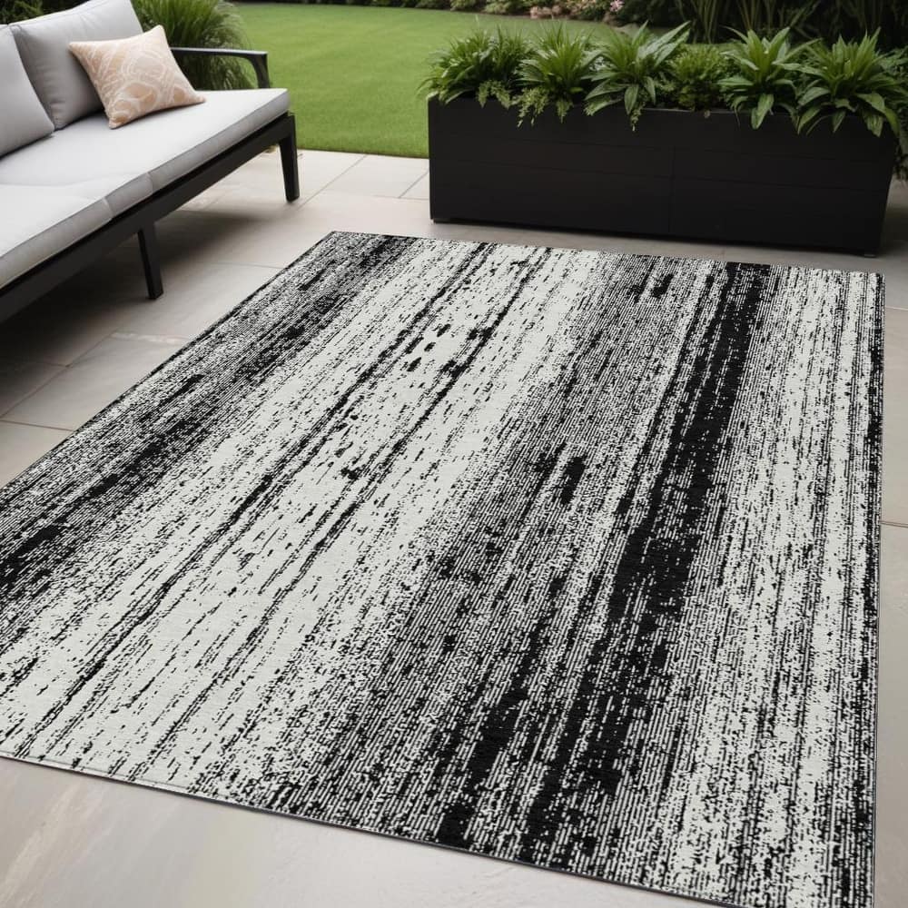 HomeRoots Striped Transitional Rectangle Outdoor Rug