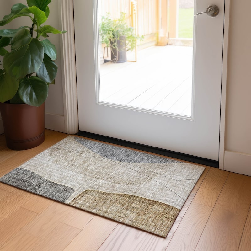 Machine Washable Indoor/ Outdoor Chantille Modern Abstract Rug - Taupe - 1'8" x 2'6"