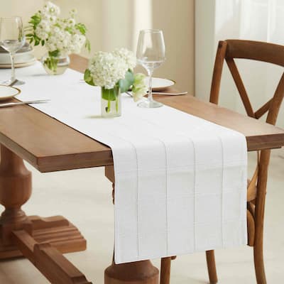 Izod Chadwick White Silver Lurex 72" Runner