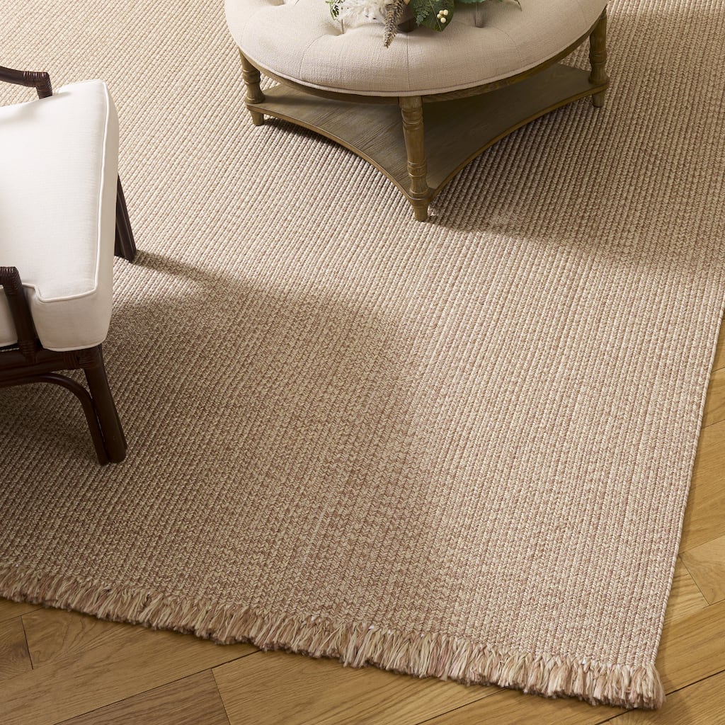 SAFAVIEH Handmade Braided Natasja Washable Indoor/Outdoor Rug - Weather Resistant & Easy Cleaning