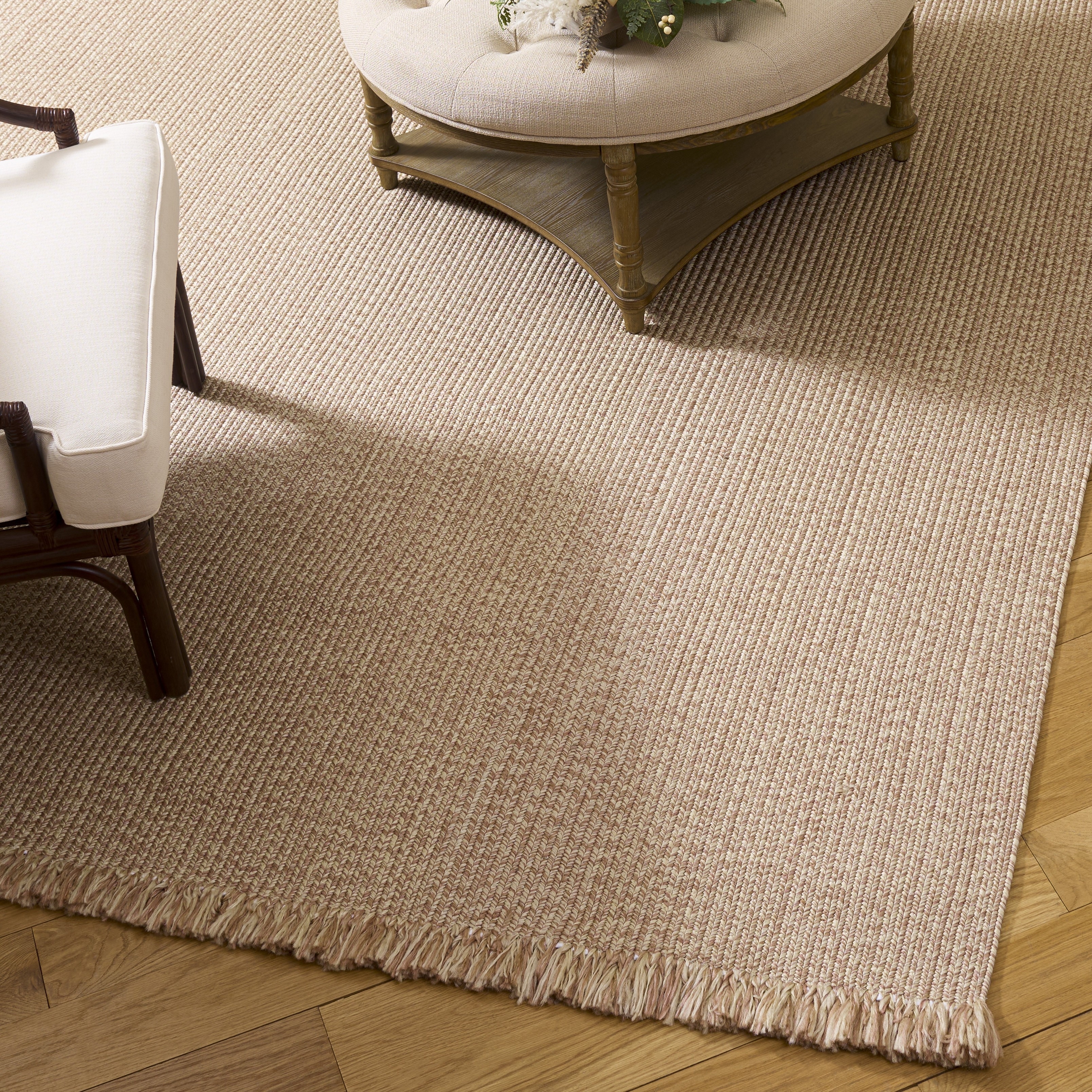 SAFAVIEH Handmade Braided Natasja Washable Indoor/Outdoor Rug - Weather Resistant & Easy Cleaning
