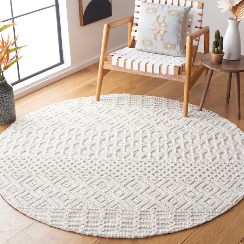 SAFAVIEH Handmade Casablanca Melise Rug - 6' Round - Ivory