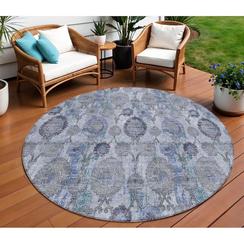 HomeRoots Damask Transitional Rectangle Outdoor Rug - 8' Round