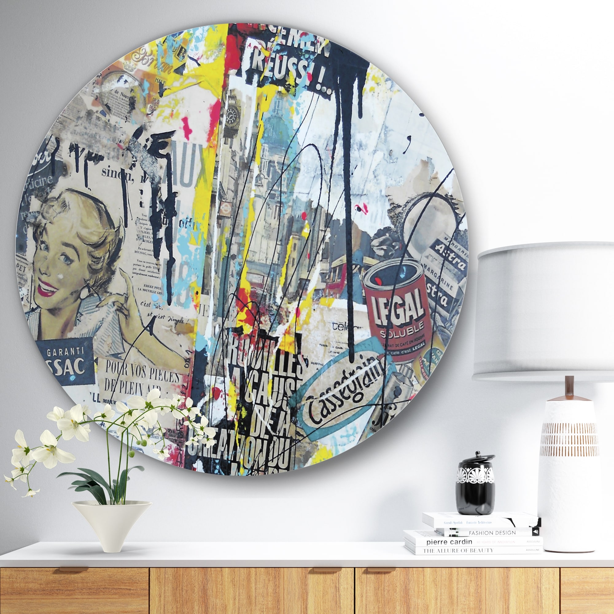 Designart 'Old Style Newspaper Street Art Collage X' Modern & Contemporary  Metal Circle Wall Art - Bed Bath & Beyond - 33215870