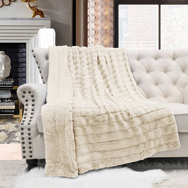 Supermink Decorative Fauxfur Throw 50'' x 60'' - 50'' x 60" - Bleached Sand