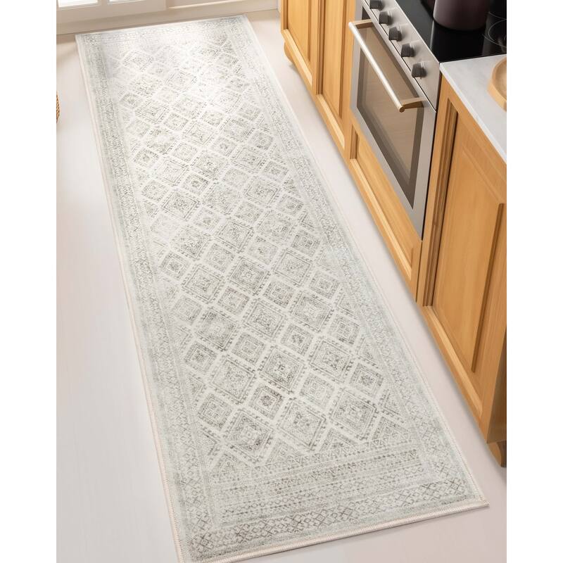 Well Woven Kings Court Sana Transitional Damask Washable Low Pile Rug