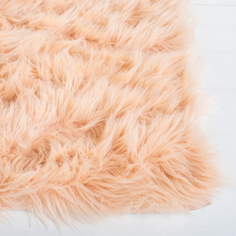 SAFAVIEH Faux Sheep Skin Alexandria 2.4-inch Thick Rug