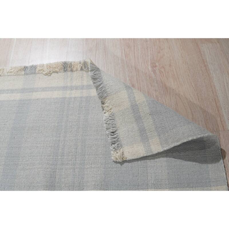 Hand-Knotted Wool Heriz Design Rug, 6' x 9', Blue Area Rug, Luxurious Soft Texture for Bedrooms or Modern Spaces - L