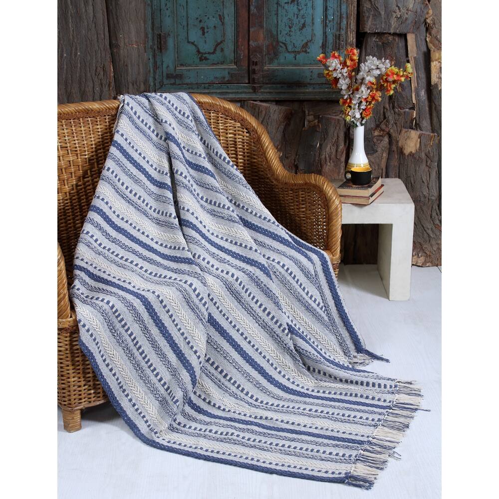 Handwoven Chevron Cotton Throw Blanket - All-Season Comfort with Boho-Chic Style!