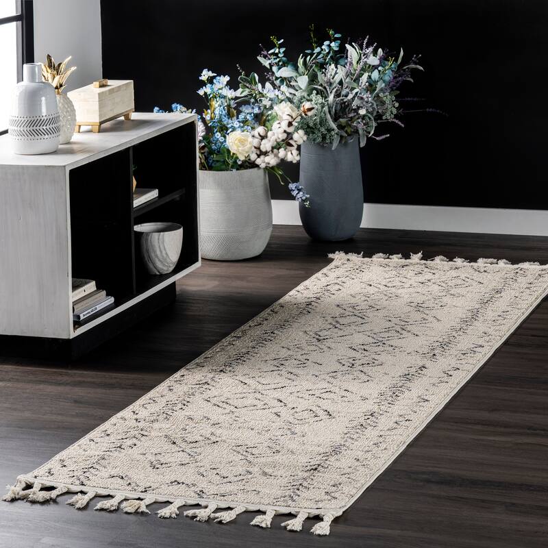 Nuloom Meredith Moroccan Tassel Area Rug